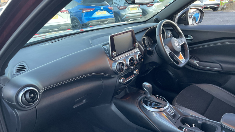 Nissan Juke 1.6 Hybrid N-Connecta 5dr Auto Hybrid Hatchback